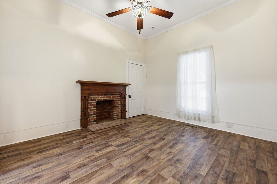 206 Dowd St, Carthage, NC à vendre - Photo du bâtiment - Image 2 de 23