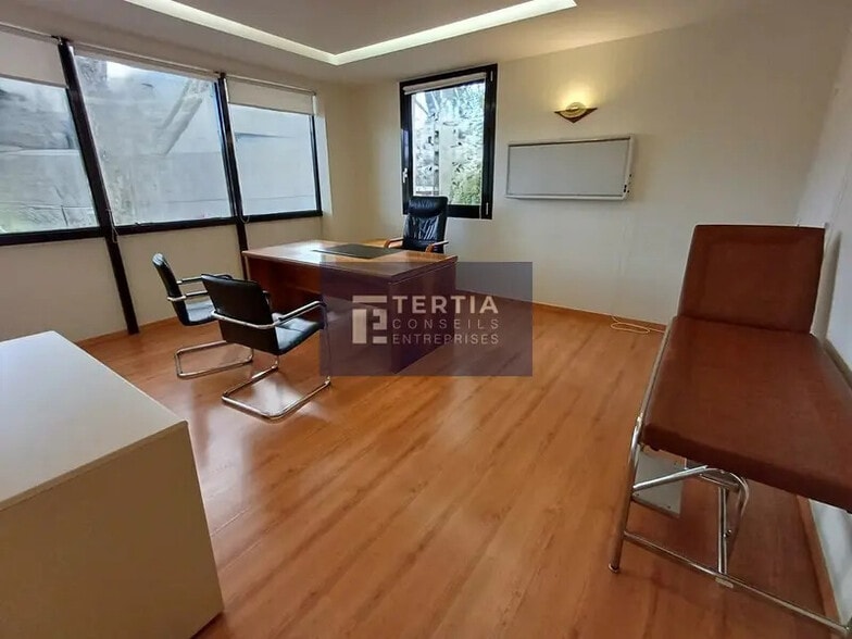 Office in Montpellier for lease - Interior Photo - Image 2 of 7