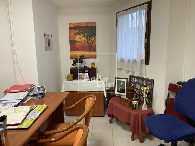 Flex in Saint-Michel-sur-Orge for sale - Interior Photo - Image 3 of 5