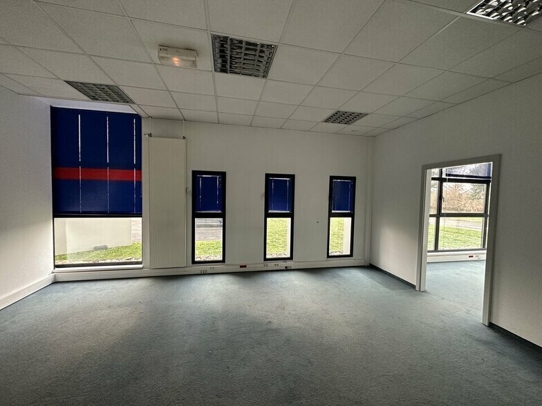 Industrial in Niederhausbergen for lease - Interior Photo - Image 3 of 7