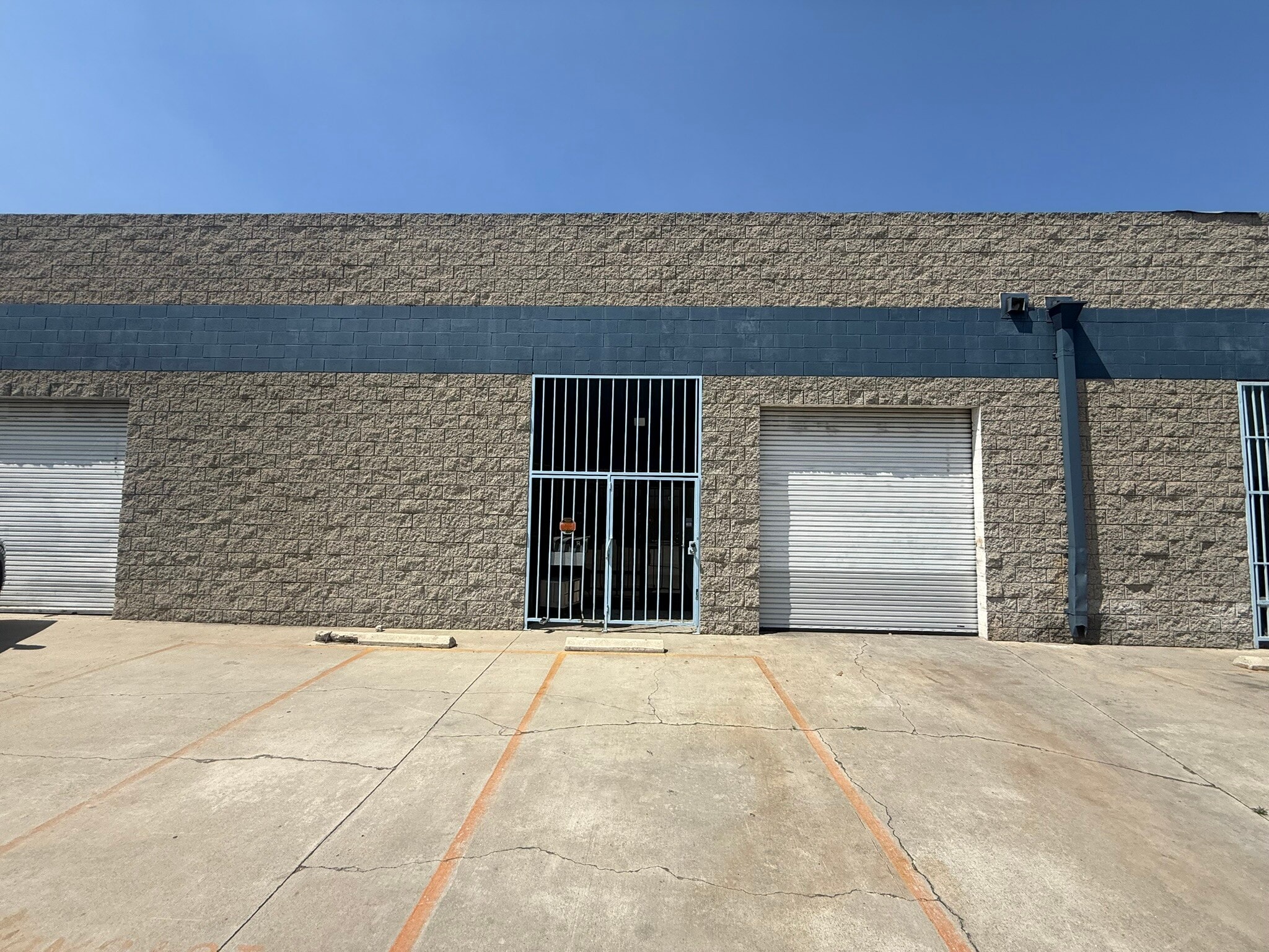 1320 W El Segundo Blvd, Gardena, CA à louer Photo du bâtiment- Image 1 de 8