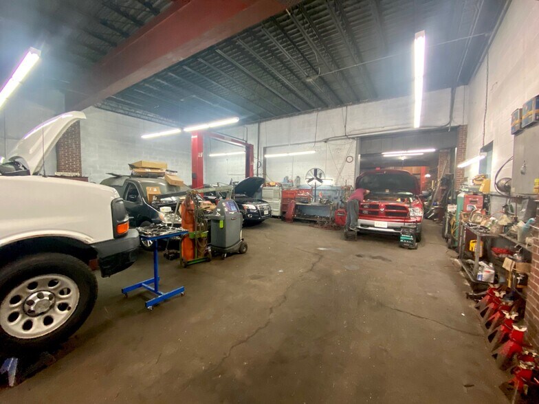 9 N Bond St, Mount Vernon, NY à vendre - Photo intérieure - Image 3 de 5