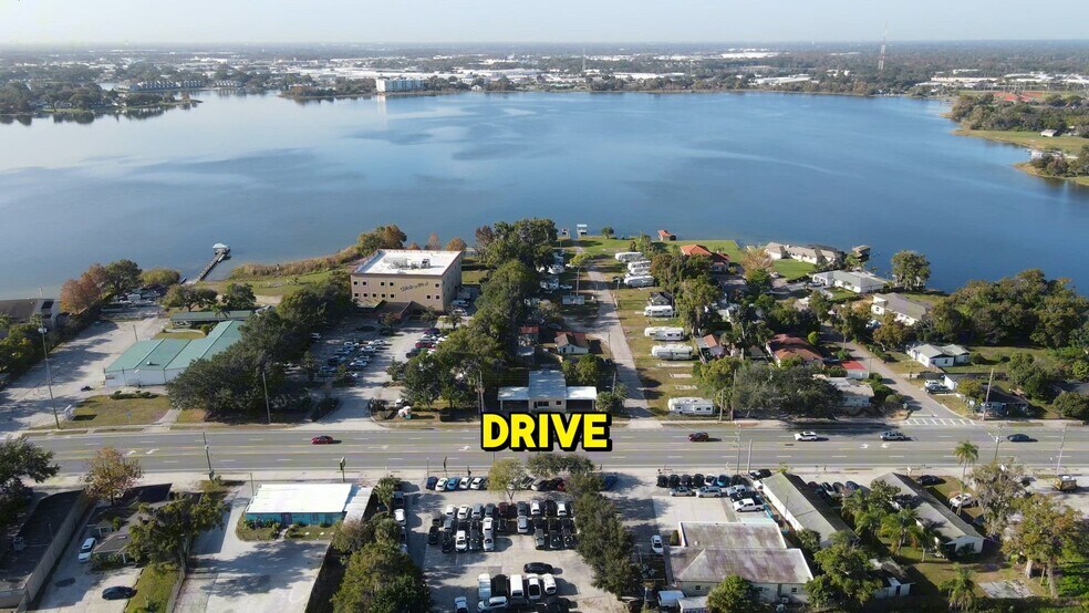 4460 Edgewater Dr, Orlando, FL à louer - Vidéo sur l’inscription commerciale - Image 2 de 15