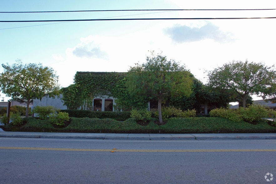 1334 Brommer St, Santa Cruz, CA for lease - Building Photo - Image 3 of 9