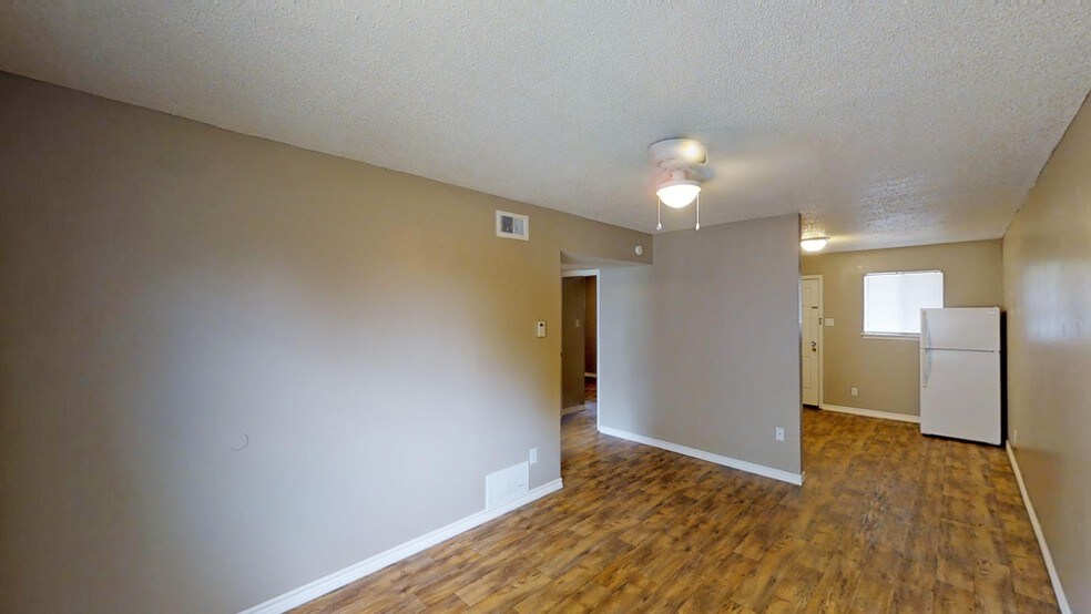 501 Charlton St, Lufkin, TX à vendre - Numérisation 3D de Matterport - Image 2 de 13