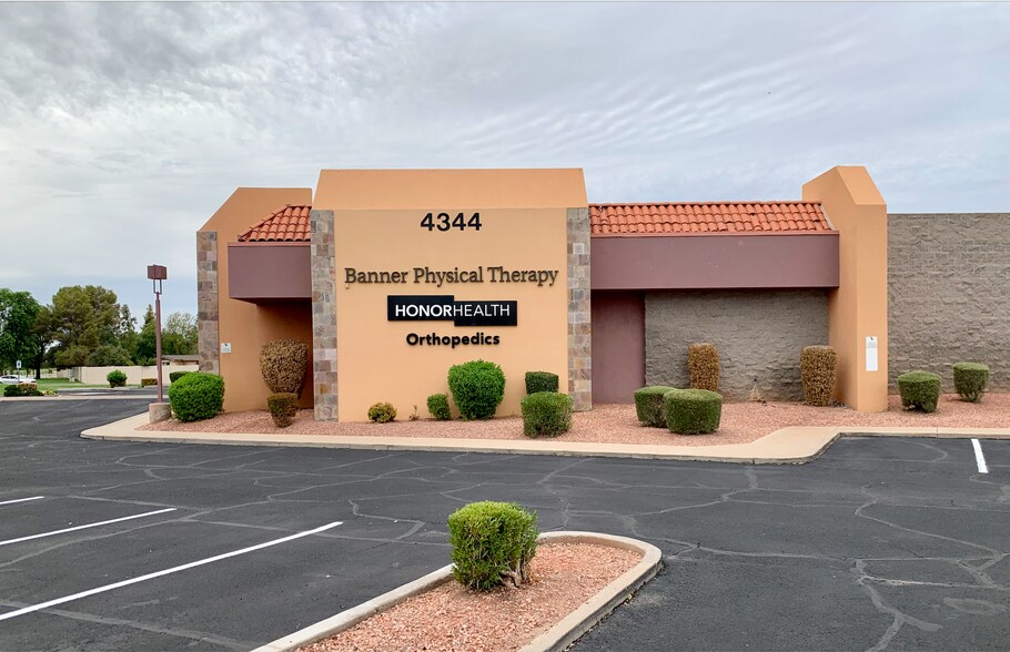 4344 W Bell Rd, Glendale, AZ à louer - Photo du bâtiment - Image 1 de 4
