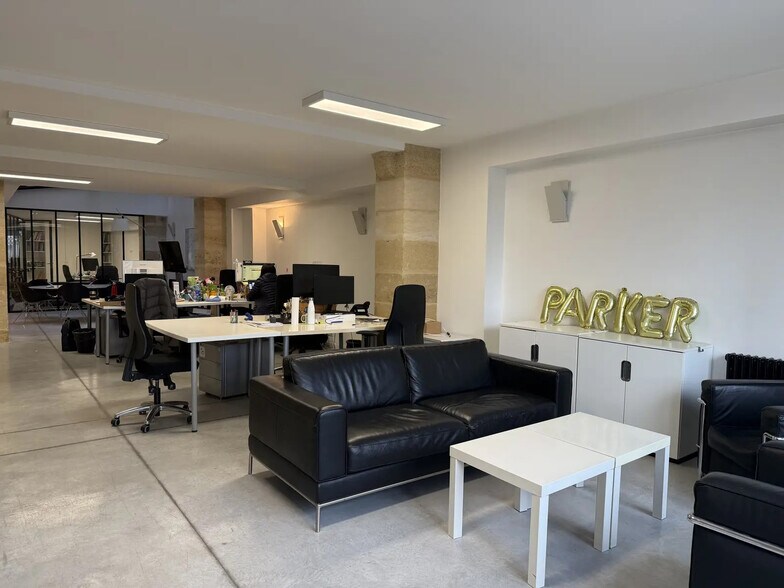 Office in Bordeaux for lease - Interior Photo - Image 3 of 6