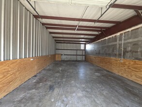 1814 City Hall Dr, Rosenberg, TX for lease Interior Photo- Image 2 of 4