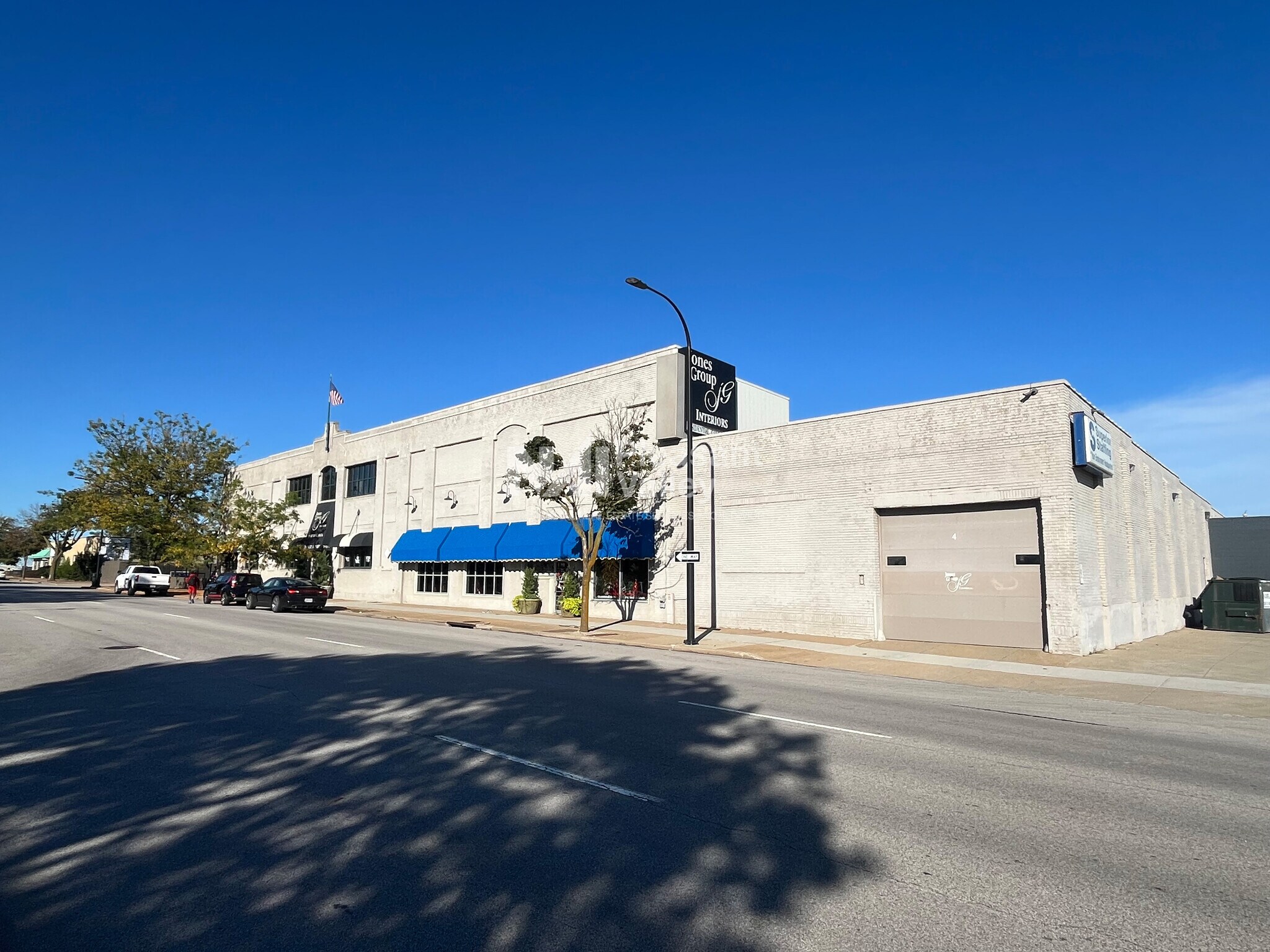 701 S Broadway St, Akron, OH à louer Photo du bâtiment- Image 1 de 7