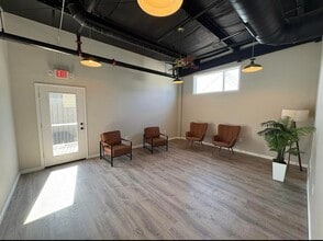 300 W Jennings St, Newburgh, IN for lease Building Photo- Image 1 of 3