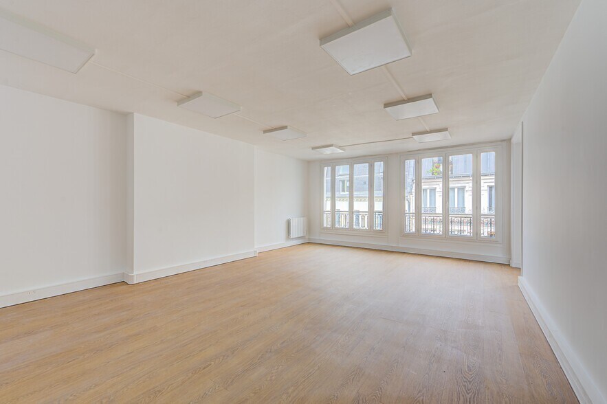 146 Rue Saint-Denis, Paris à louer - Photo du bâtiment - Image 3 de 11