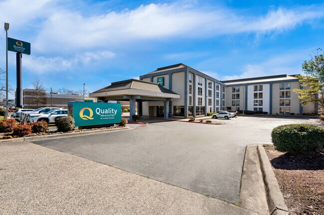 More details for 500 W 29th St, North Little Rock, AR - Hospitality for Sale