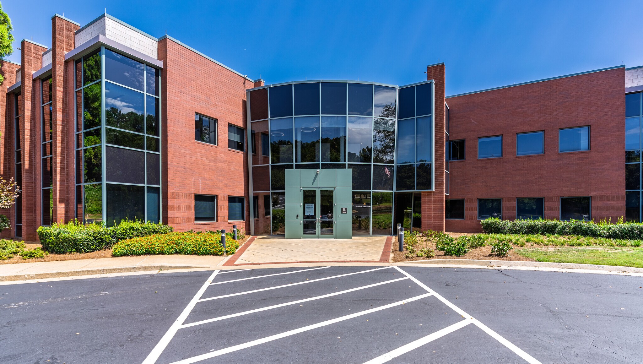 1800 W Oak Commons Ct, Marietta, GA for lease Primary Photo- Image 1 of 10