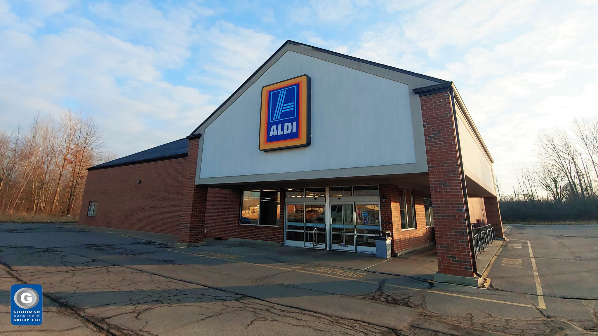 426 Oberlin Rd, Elyria, OH for lease Building Photo- Image 1 of 1