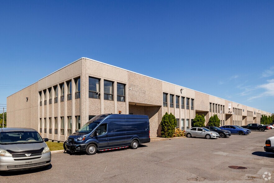 2602-2630 Rue Lapierre, Montréal, QC for sale - Building Photo - Image 3 of 4