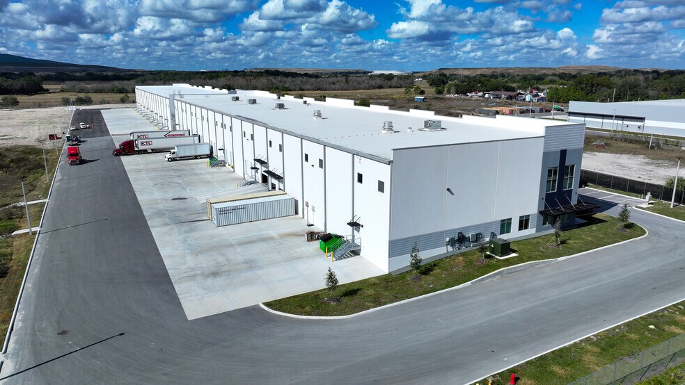 1585 Centennial Blvd, Bartow, FL à louer - Photo du bâtiment - Image 2 de 21