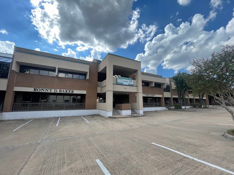 3608 E 29th St, Bryan, TX à louer - Photo du bâtiment - Image 1 de 7