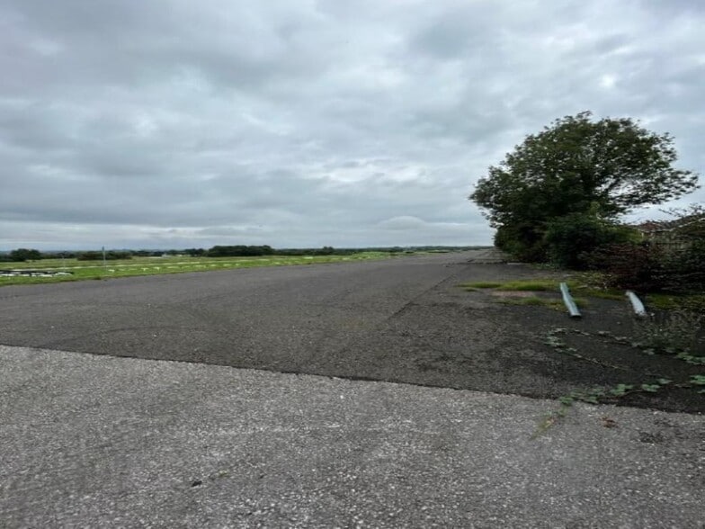 Aintree Racecourse, Liverpool for lease - Building Photo - Image 2 of 3