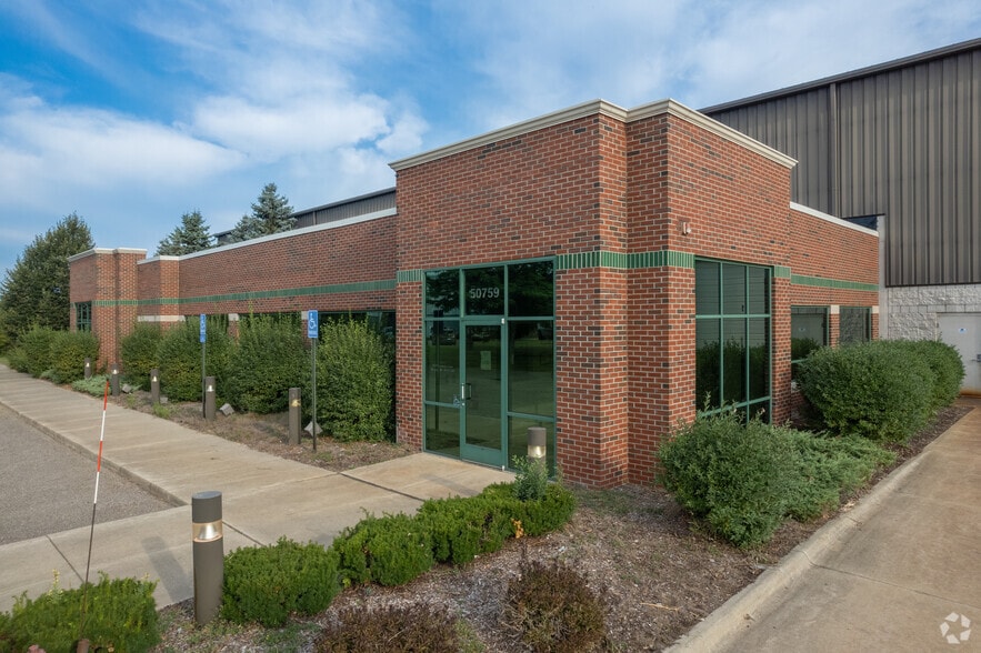 50759 Century Ct, Wixom, MI for lease - Building Photo - Image 2 of 6