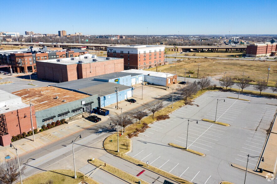 515 Kings of Leon Ln, Oklahoma City, OK à vendre - Photo du bâtiment - Image 1 de 48