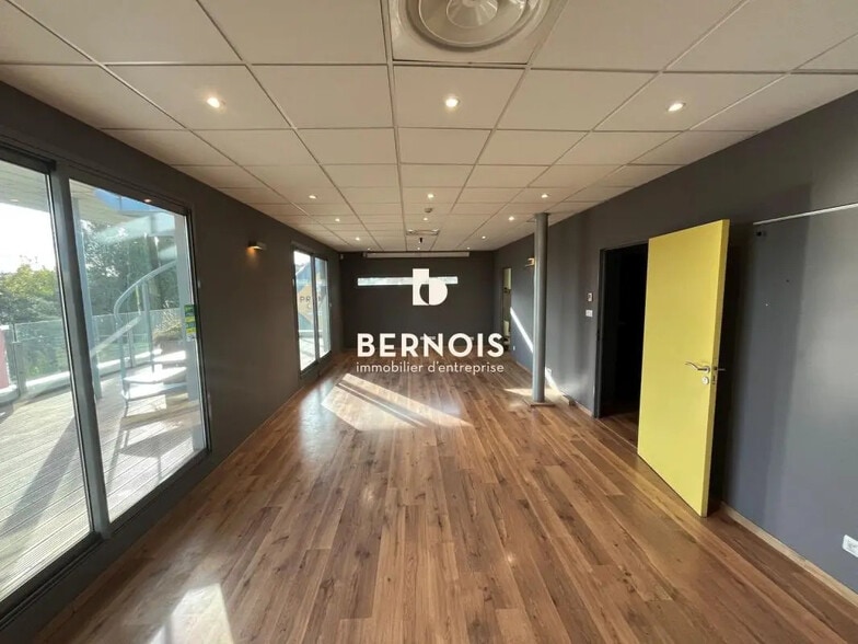 Office in La Seyne-sur-Mer for sale - Interior Photo - Image 3 of 7