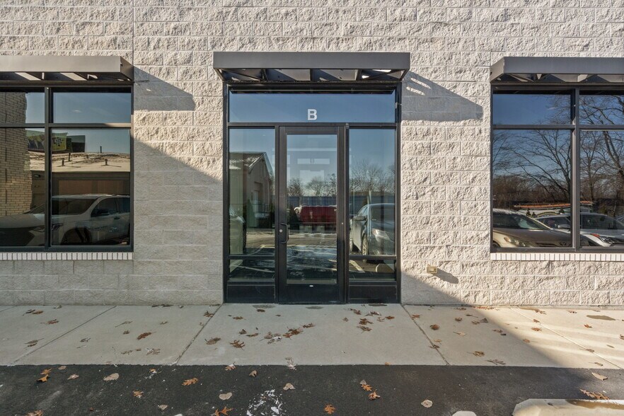 1120 Lincoln Hwy, Schererville, IN à louer - Photo du bâtiment - Image 2 de 18