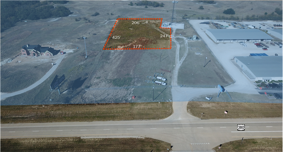 2045 Highway 380, Decatur, TX for lease - Building Photo - Image 1 of 2