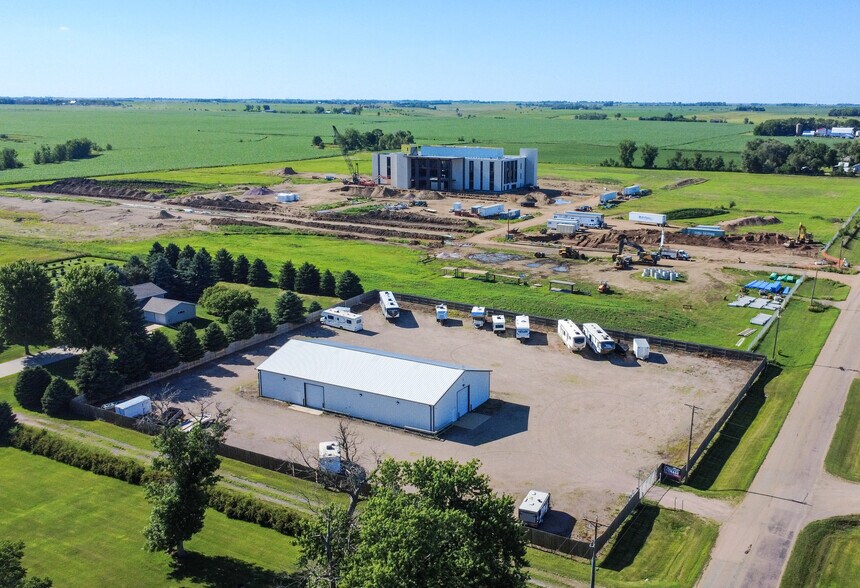 28189 West Ave, Canton, SD à vendre - Photo du bâtiment - Image 3 de 15