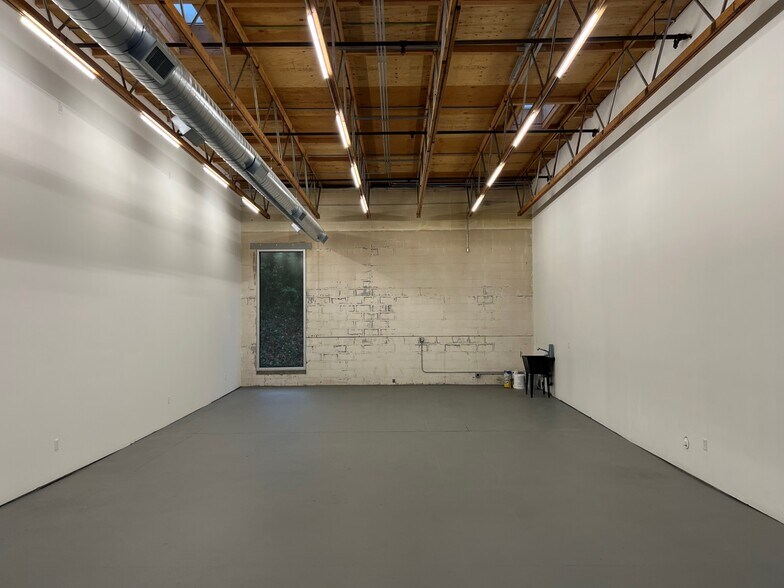 100 NE Farragut St, Portland, OR à louer - Photo du bâtiment - Image 3 de 12