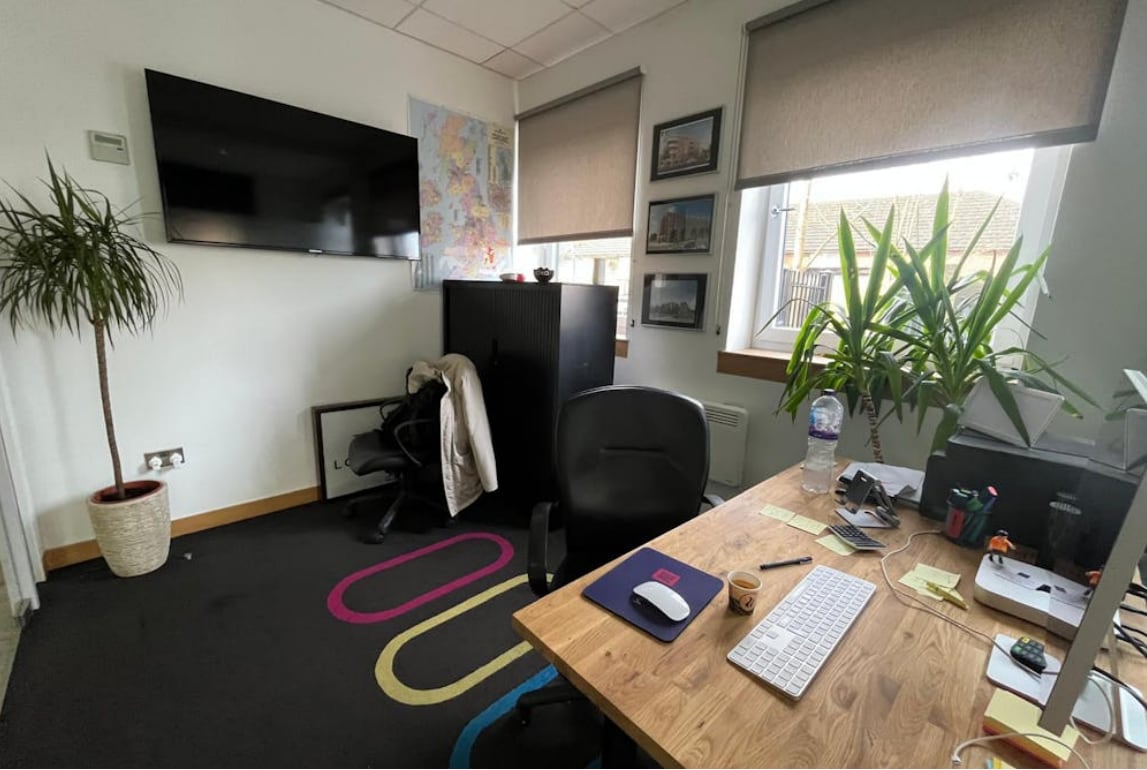 201 Pinner Rd, Northwood for lease Interior Photo- Image 1 of 2