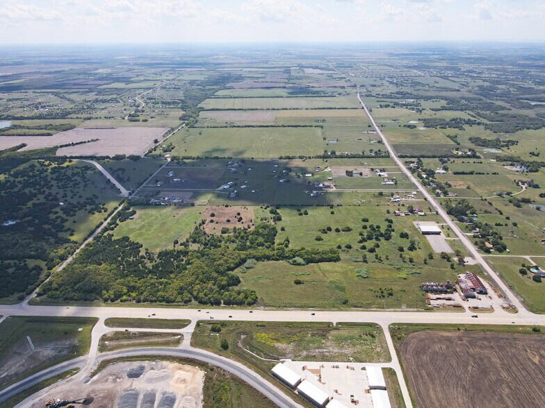 E Audie Murphy Pkwy, Farmersville, TX à vendre - Photo du bâtiment - Image 3 de 9