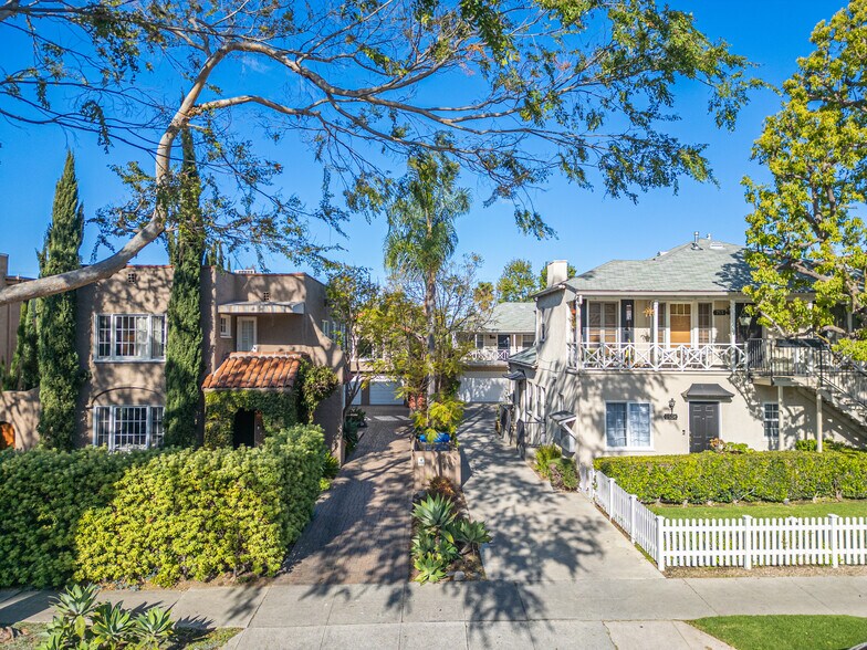 745 N Hayworth Ave, Los Angeles, CA à vendre - Photo du bâtiment - Image 2 de 57