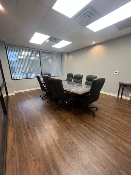 7500 Appling Center Dr, Memphis, TN for sale - Building Photo - Image 3 of 22