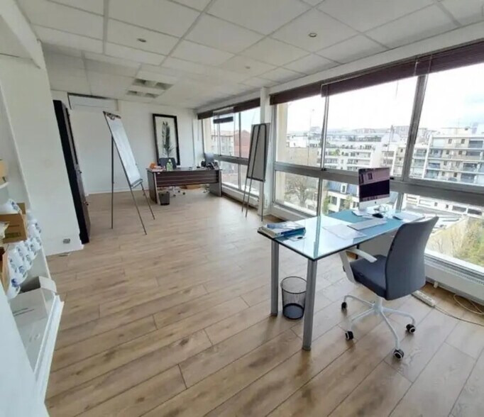 Office in Puteaux for lease - Interior Photo - Image 3 of 4