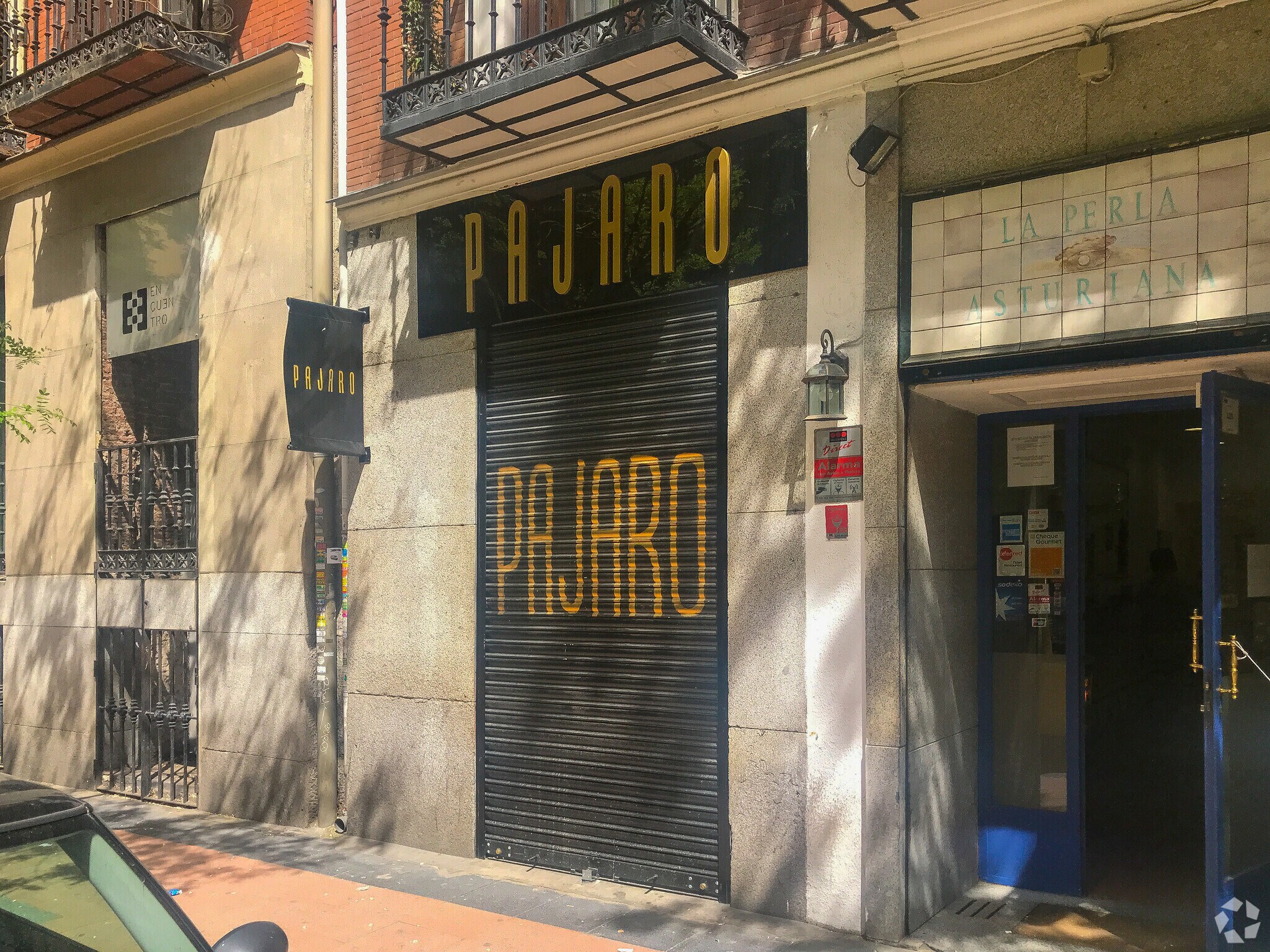 Office/Retail in Madrid, Madrid for lease Primary Photo- Image 1 of 3