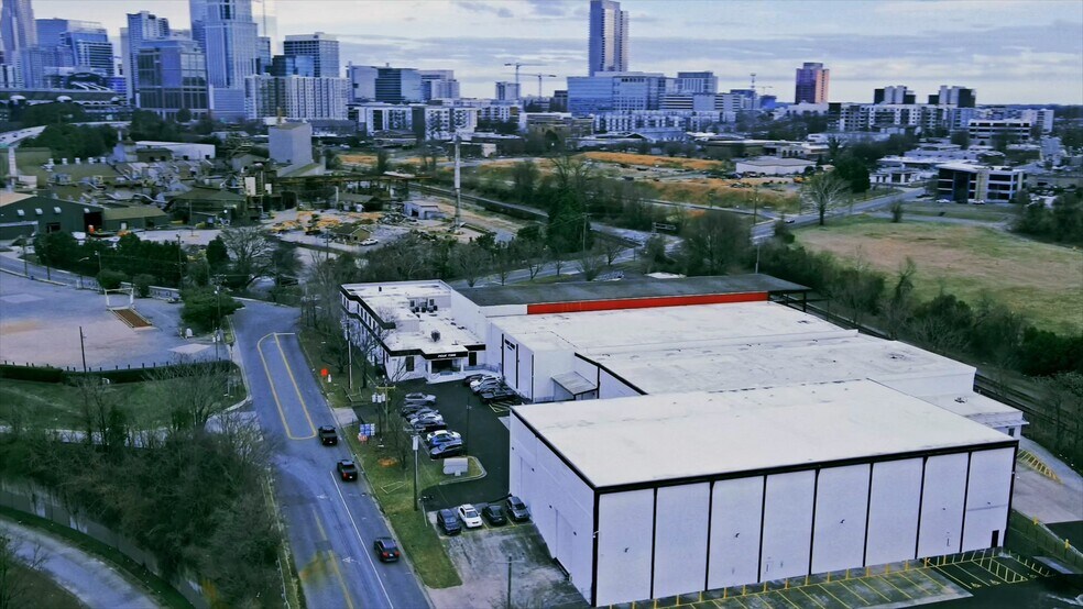 1515 S Clarkson St, Charlotte, NC à louer - Vidéo sur l’inscription commerciale - Image 2 de 15