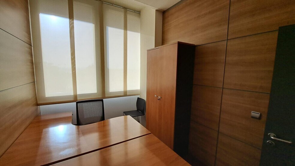 Bureau dans València à vendre - Photo du bâtiment - Image 2 de 19