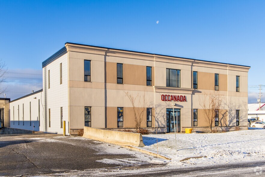 8 Caesar Ave, Ottawa, ON for lease - Primary Photo - Image 1 of 3