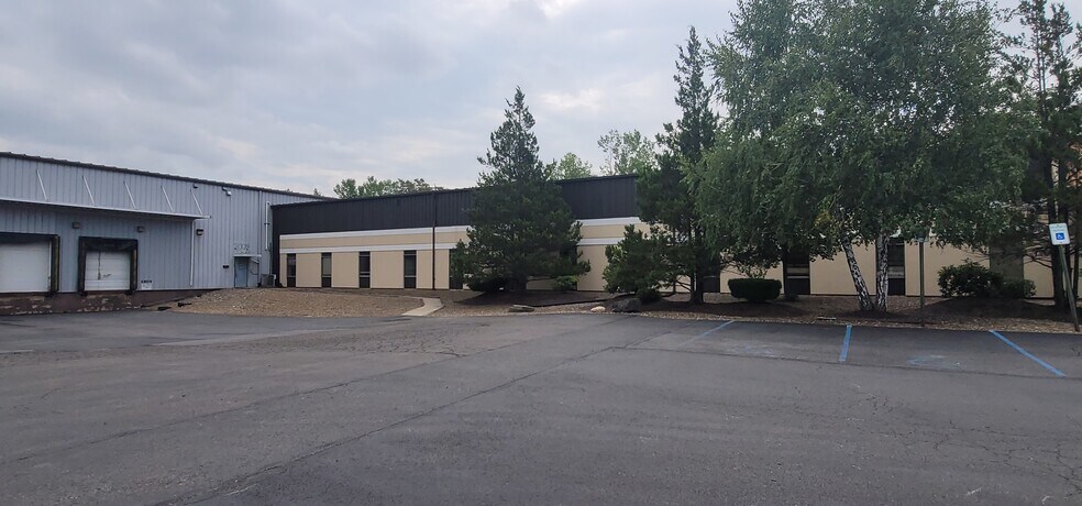 300 Laird St, Wilkes-Barre, PA à louer - Photo du bâtiment - Image 3 de 13