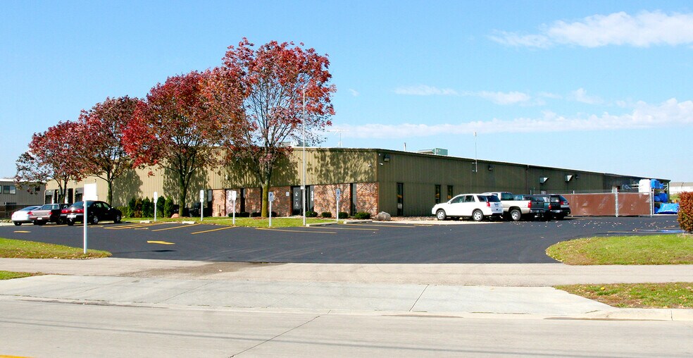 540 Linnerud Dr, Sun Prairie, WI à louer - Photo du bâtiment - Image 1 de 2