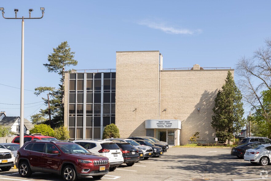 14 Front St, Hempstead, NY à louer - Photo du bâtiment - Image 1 de 7