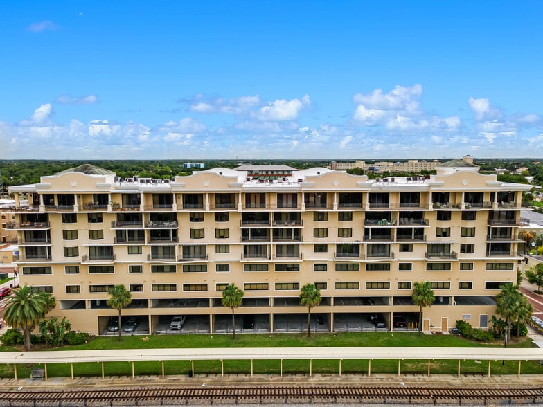 111 E Monument Ave, Kissimmee, FL for lease - Building Photo - Image 3 of 19