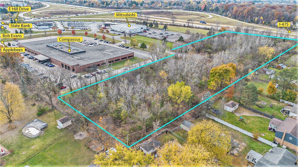 5400 Ali Drive, Grand Blanc, MI à vendre - Photo du bâtiment - Image 2 de 22