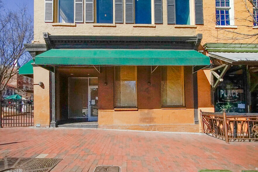 225 E Broad St, Athens, GA à louer - Photo du bâtiment - Image 3 de 15