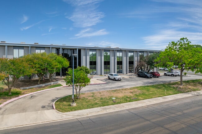 Plus de détails pour 4538 Centerview Dr, San Antonio, TX - Bureau à louer