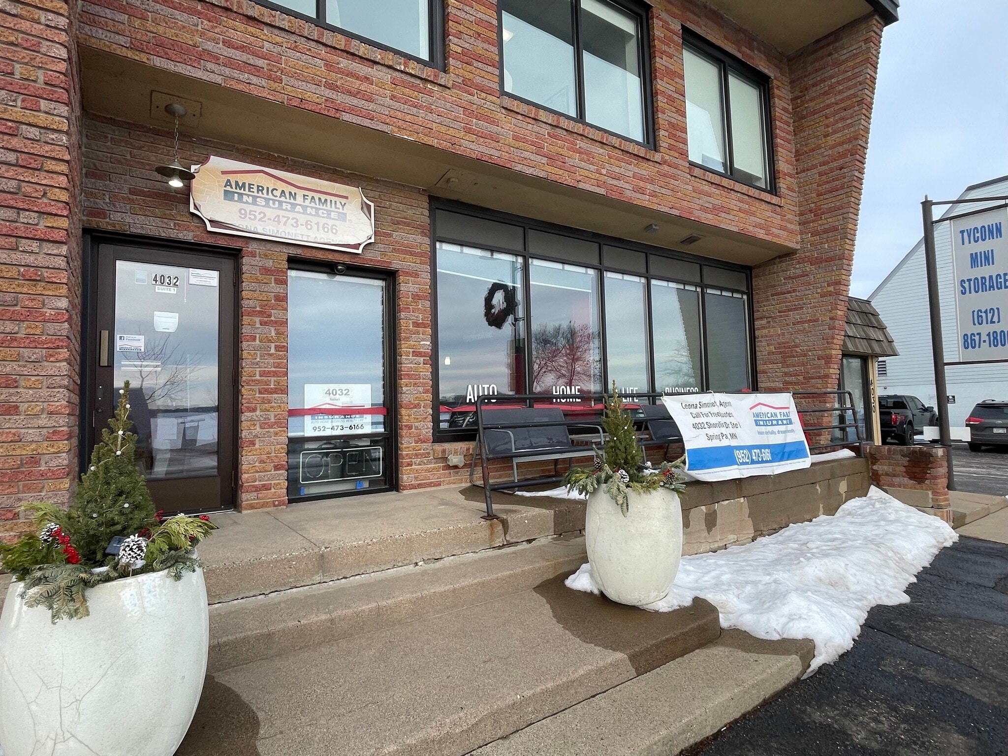 4030-4032 Shoreline Dr, Spring Park, MN for lease Interior Photo- Image 1 of 15