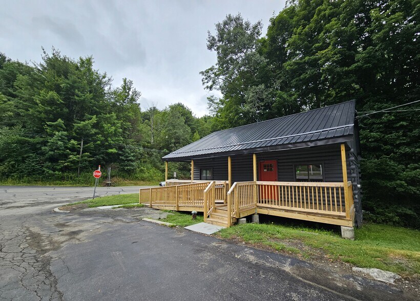 513 PA-492, New Milford, PA à louer - Photo du bâtiment - Image 2 de 10