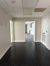 299 Alhambra Cir, Coral Gables, FL for lease Interior Photo- Image 1 of 5