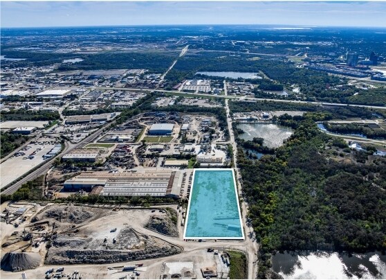 10850 Luna Rd, Dallas, TX à vendre Photo du bâtiment- Image 1 de 3