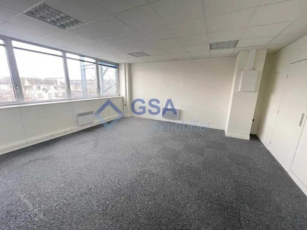 Bureau dans Évry-Courcouronnes à louer Photo intérieure- Image 1 de 6